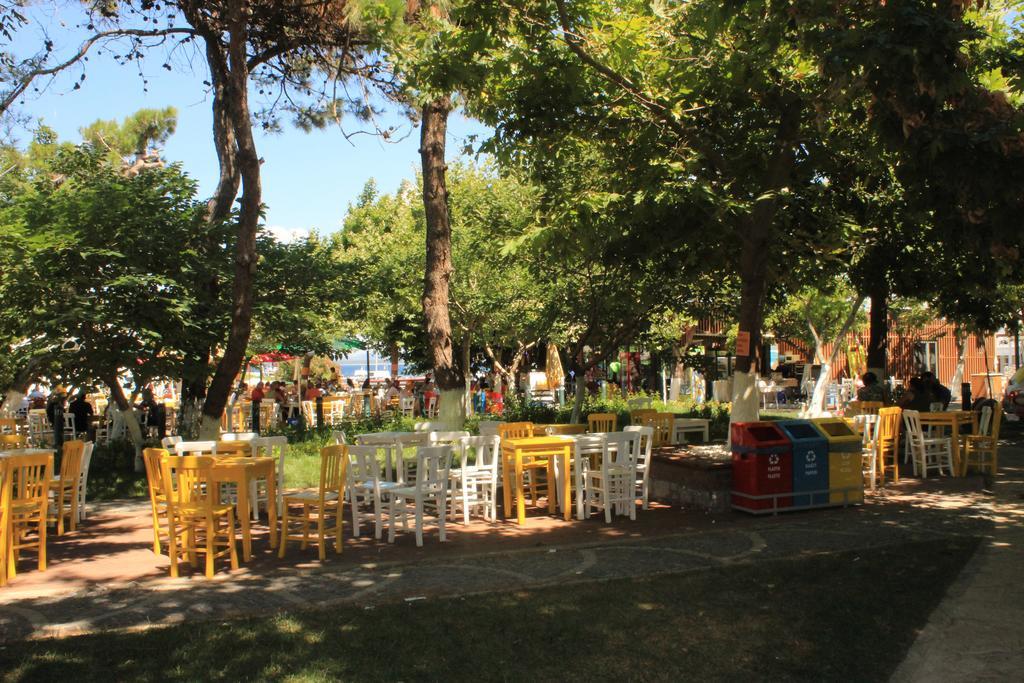 Efharisto Hotel Bozcaada Extérieur photo